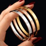 دستبند کارتیه لاو stainless steel بدون نگین