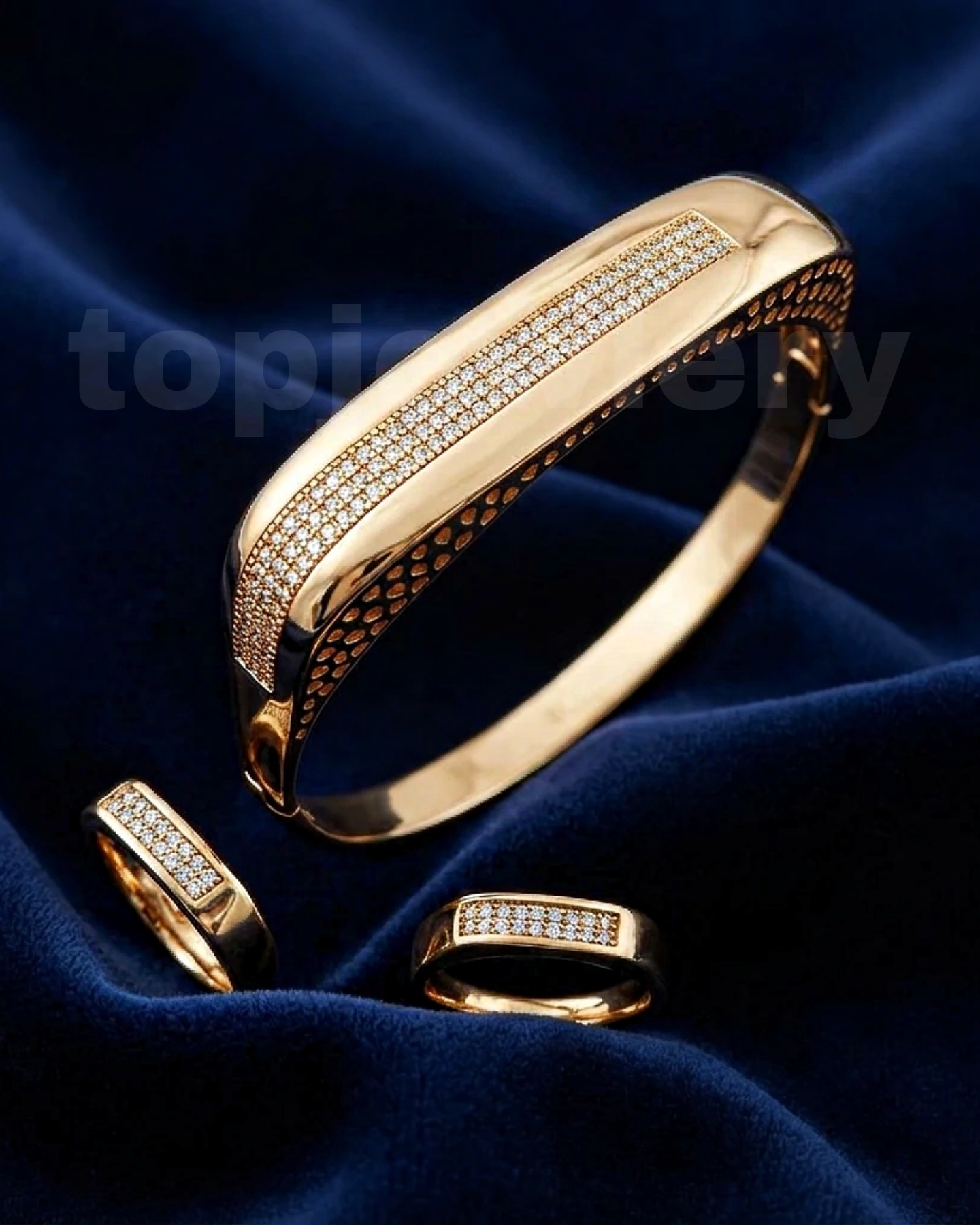 Picsart_25-12-28_03-38-56-091 دستبند Elara از XUPING - تصویر 1